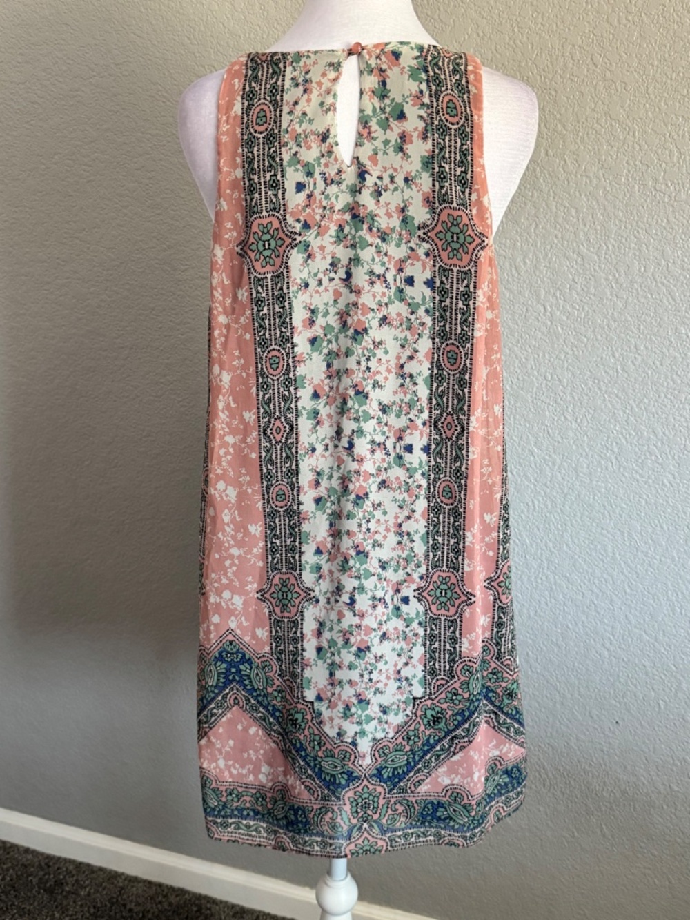 Bohemian Sleeveless Sheath Dress. Size Large - Picture 4 of 6